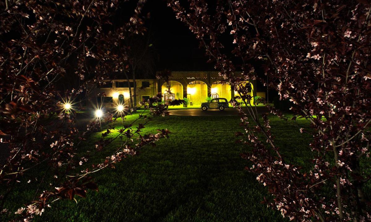 Agriturismo Tenuta Casteldardo Besenzone Exterior photo